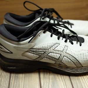 Gently used men's asics flytefoam gel kayano 25 15